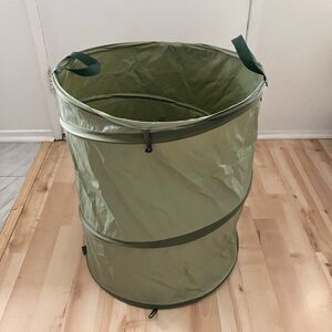 Fiskars Expandable Garden Bin Trash Can